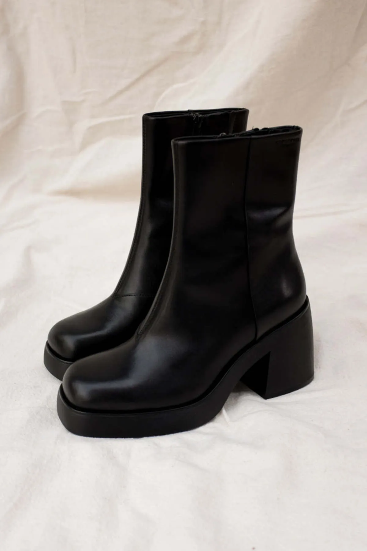 BROOKE BOOTS - BLACK