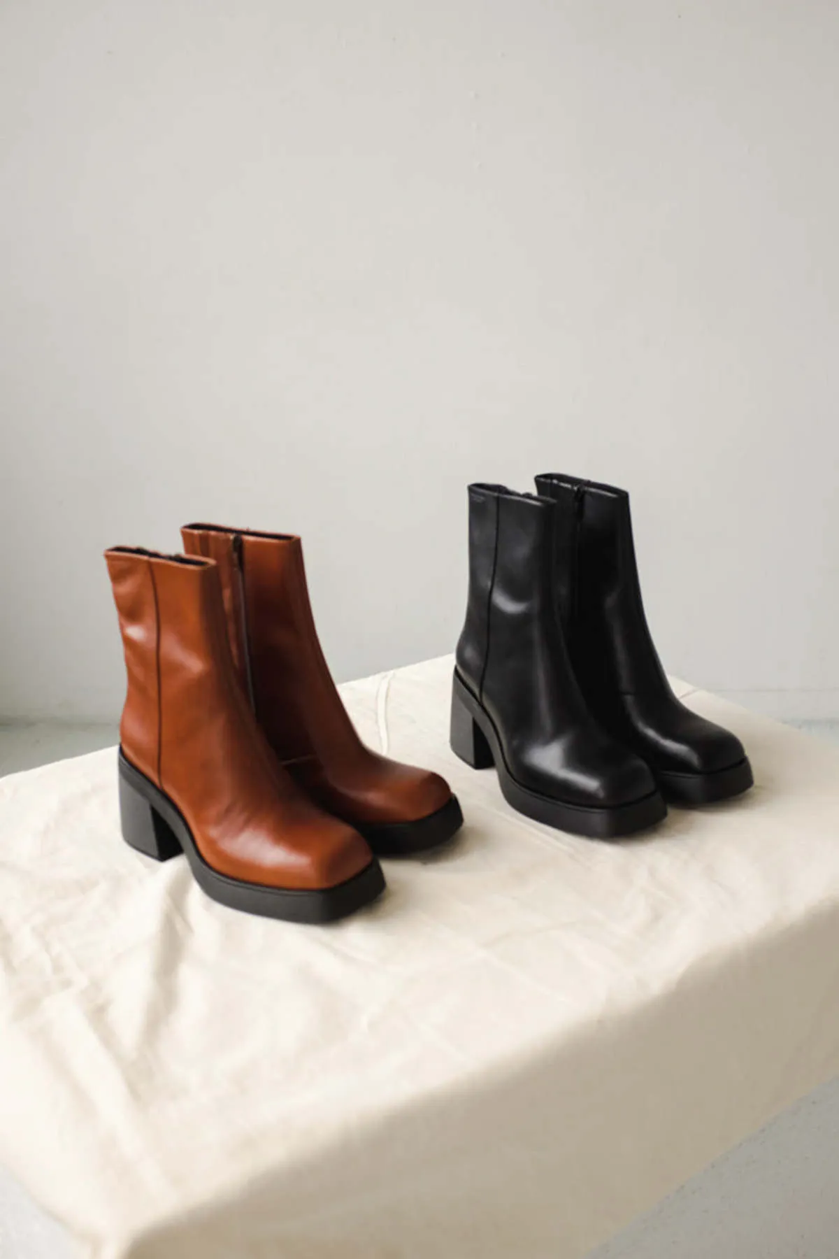 BROOKE BOOTS - BLACK