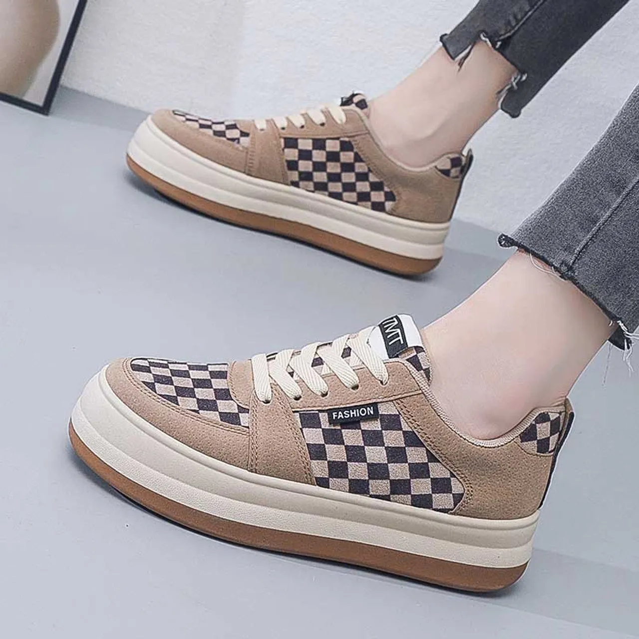 Brown check pattern lace up shoe sneaker