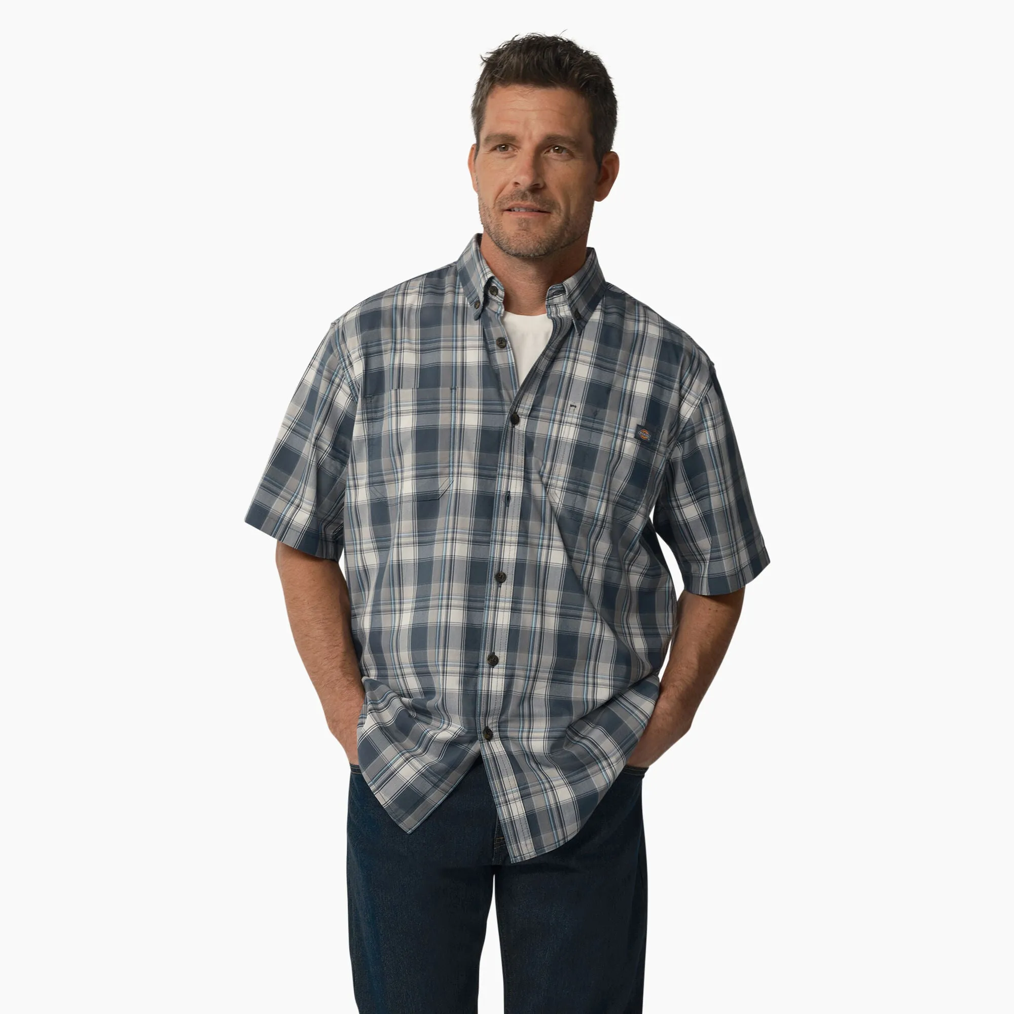 Dickies Men's FLEX Woven Short Sleeve Button-Down Shirt