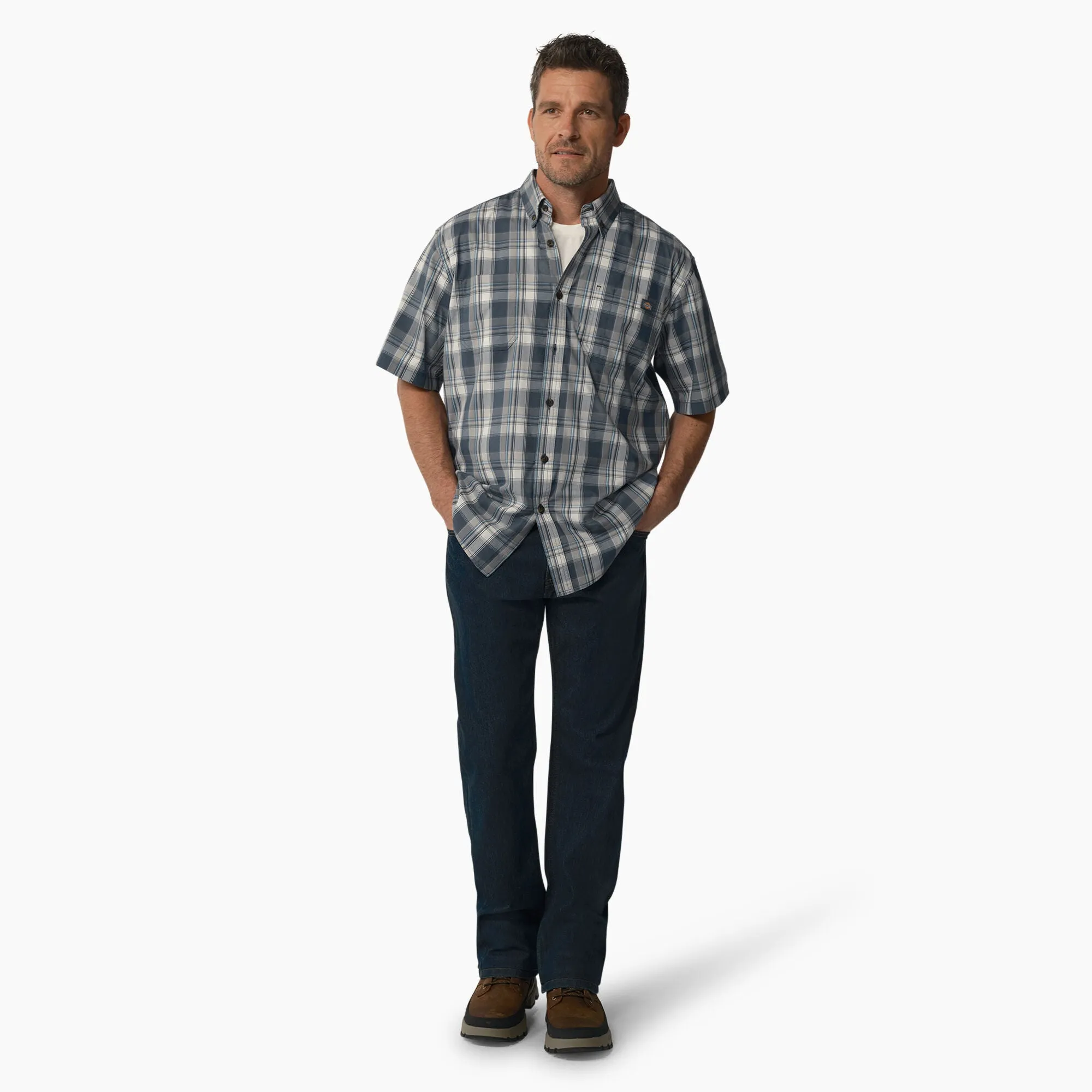 Dickies Men's FLEX Woven Short Sleeve Button-Down Shirt