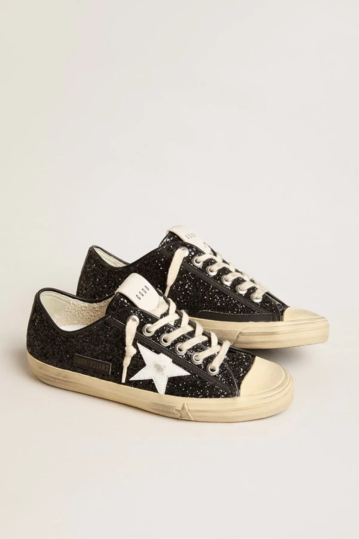 Golden Goose V Star 2 Sneaker - Black/ White