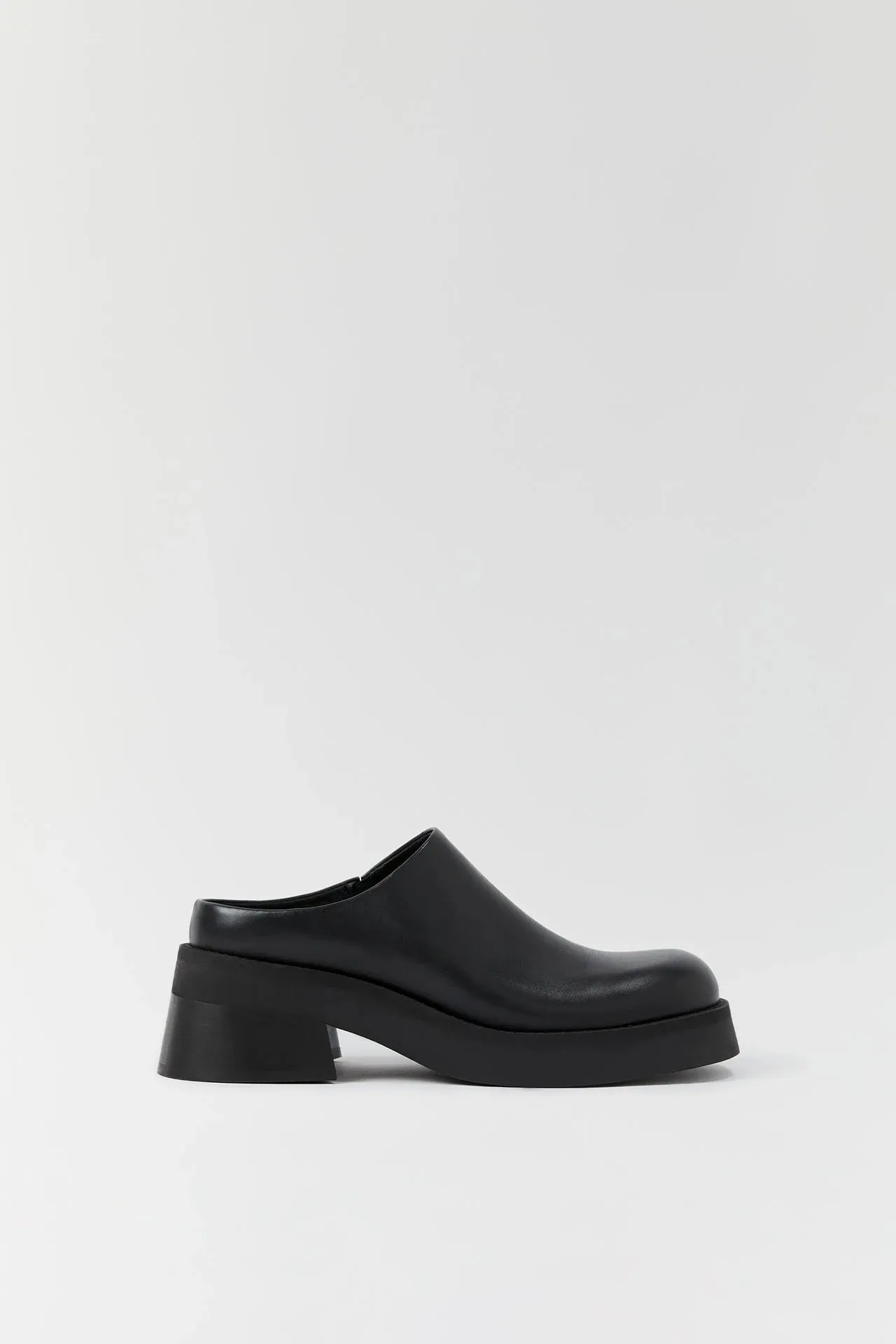 Miista Odile Mule Black