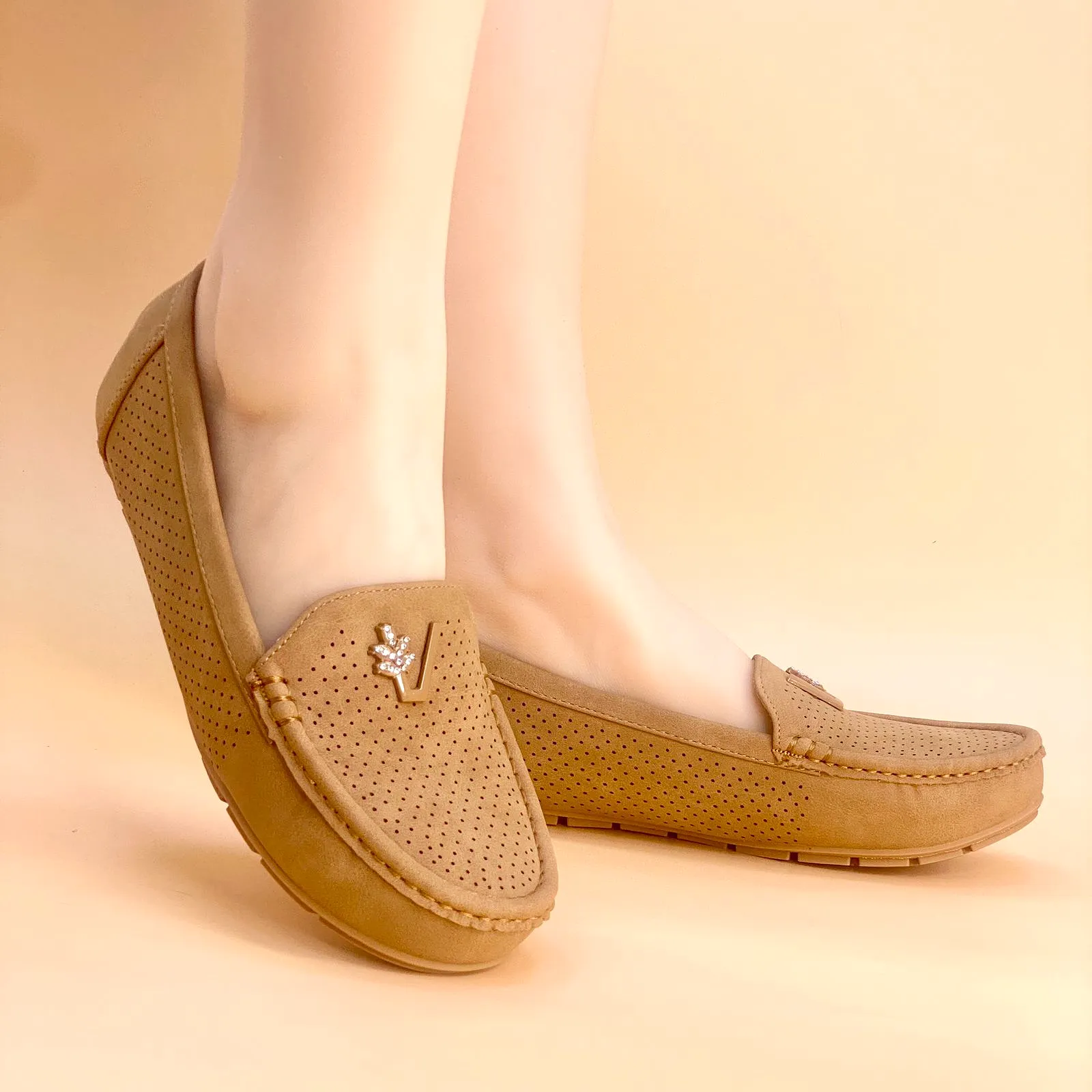 NEW , WOMEN SHOES W340