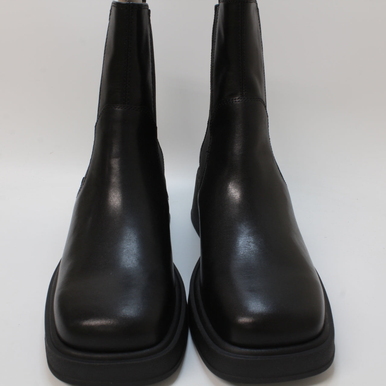 Odd Sizes - Womens Vagabond Dorah Chelsea Boots Black - UK Sizes Right 5/Left 6